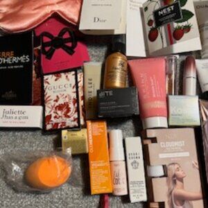 NWT 40+ Item Luxury Beauty Bundle, Hair, Makeup, Skincare Sample & Deluxe Sizes